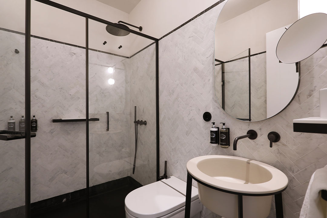 Quarto Individual - Casa de banho - Montebelo Vista Alegre Lisboa Chiado Hotel